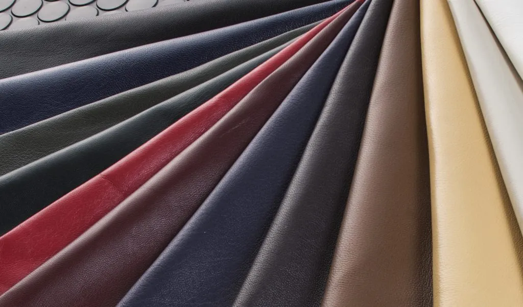 オーダーで、ラム革ベスト、作らせて頂きました