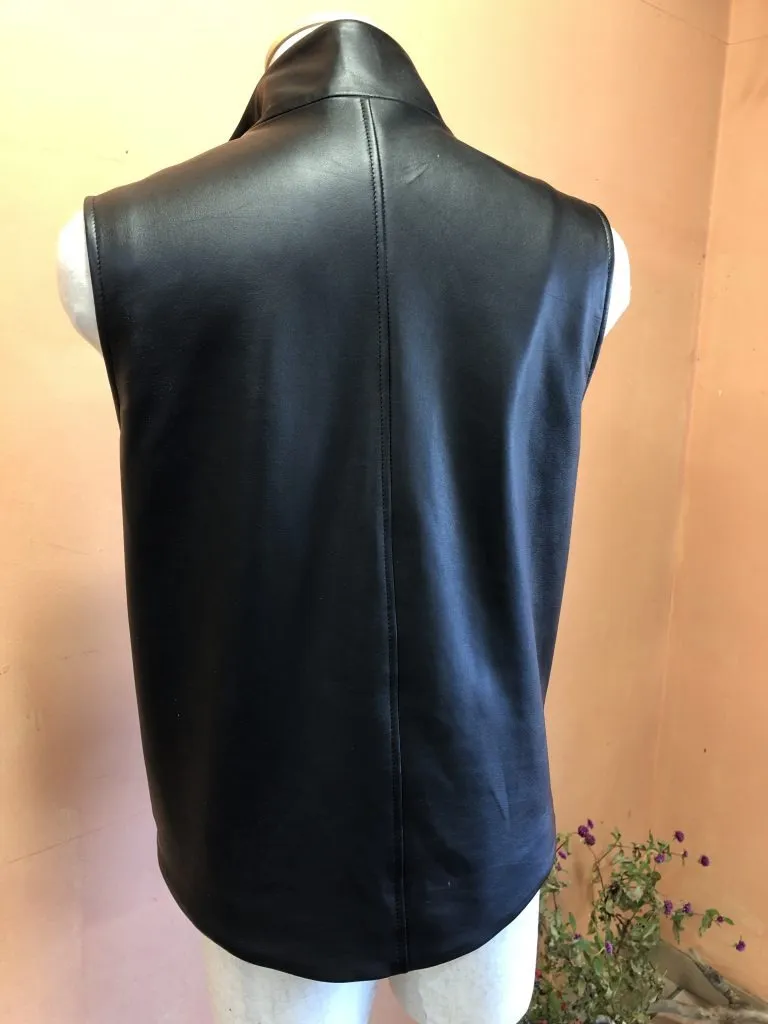 オーダーで、ラム革ベスト、作らせて頂きました