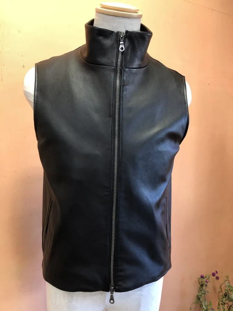 オーダーで、ラム革ベスト、作らせて頂きました