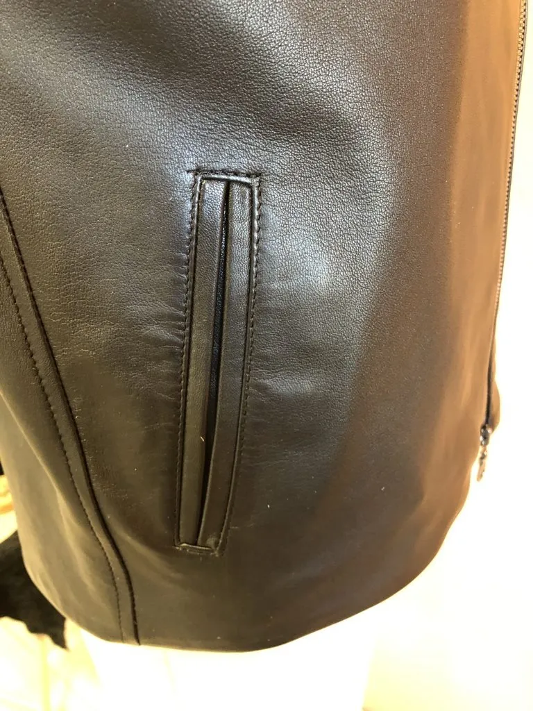 オーダーで、ラム革ベスト、作らせて頂きました