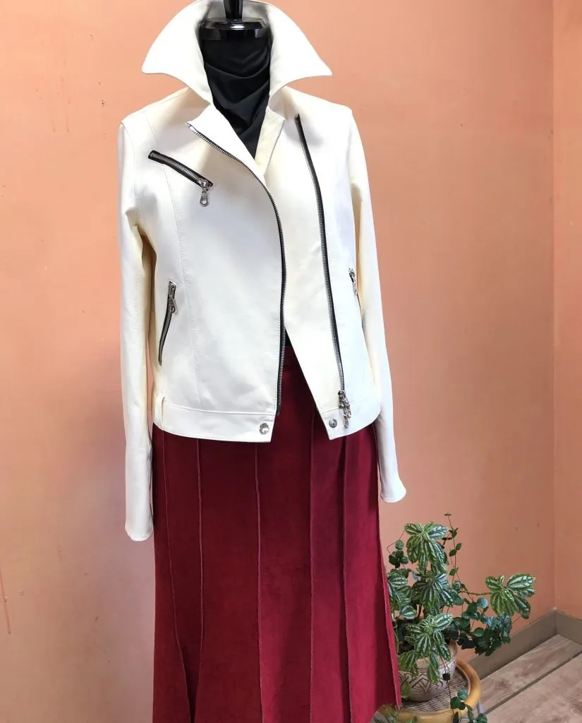 【ラム革レディースライダースジャケット、製造工程】