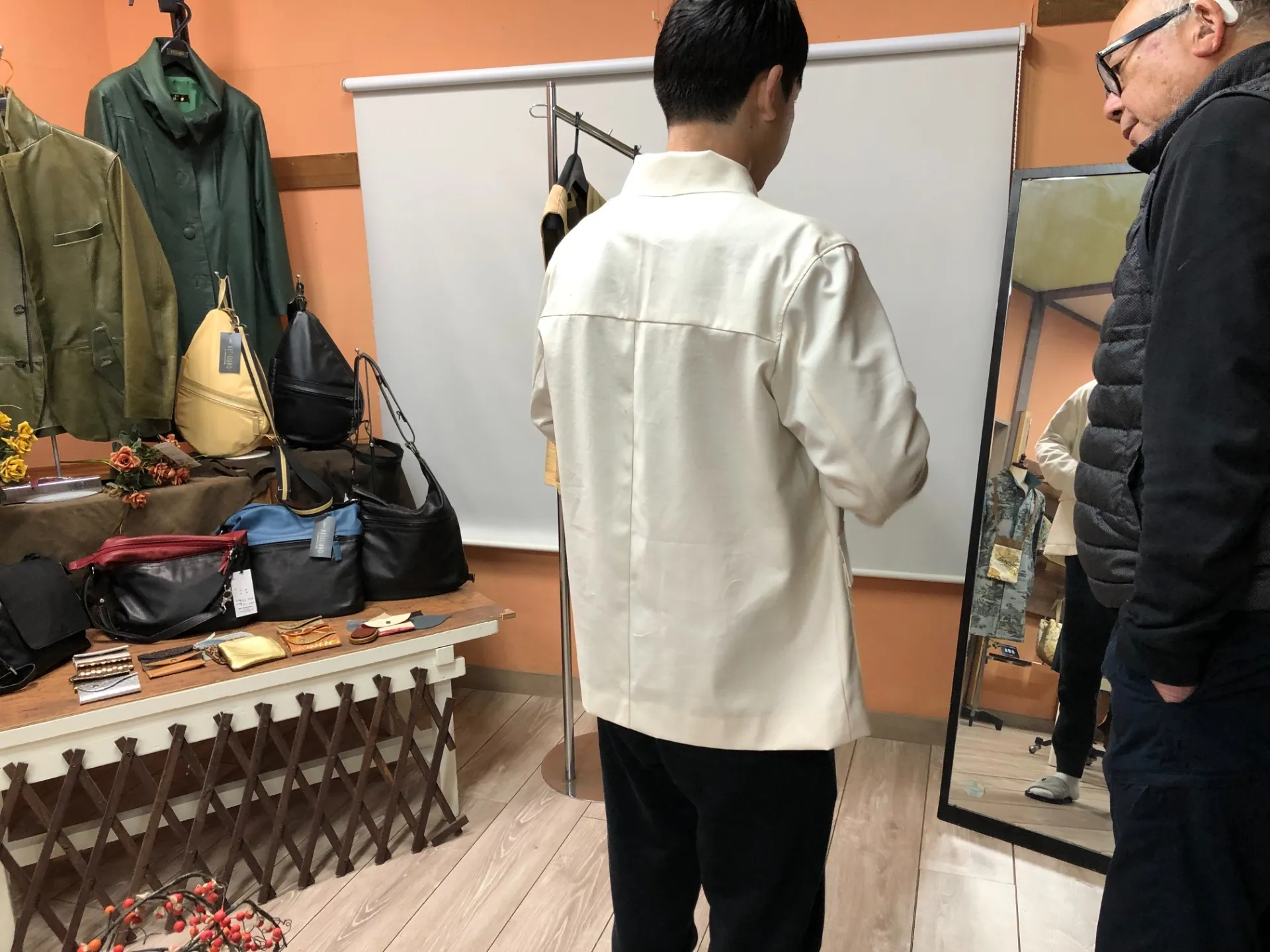 オーダーメイドとビスポークで叶う革ジャンが唯一無二になる理由