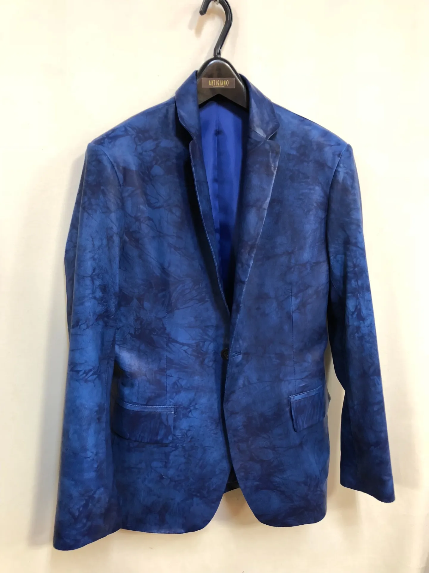 思い出を紡ぐオーダーメイド革ジャンの魅力とリメイク術